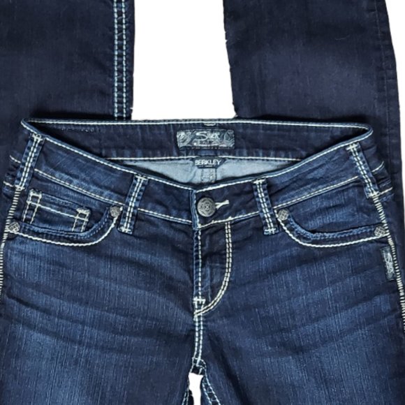 SILVER JEANS BERKLEY STRAIGHT LEG DARK WASH JEANS (29W/32L) - Picture 7 of 14